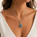 Goccia di Luce – Collana con zircone blu e finitura argentata